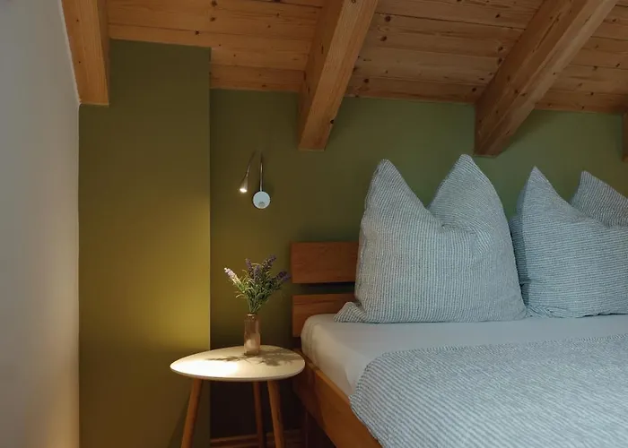 Haus Am 4 *