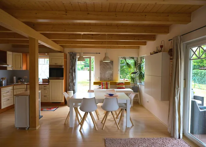 Haus Am 4 *
